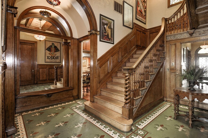 More Photos Of 106 E Chase St, Baltimore Office Residential For Sale