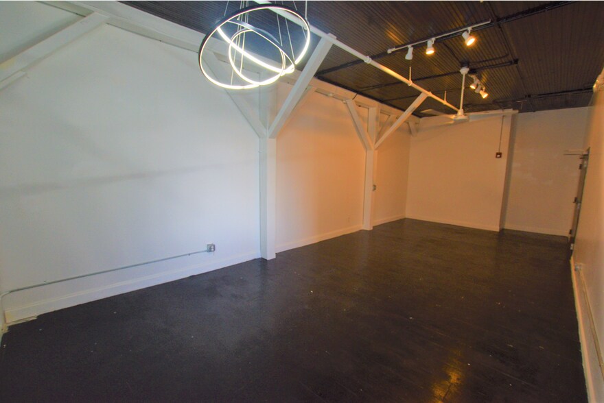 More Photos Of 1906 N Armenia Ave, Tampa Loft Creative Space For Lease