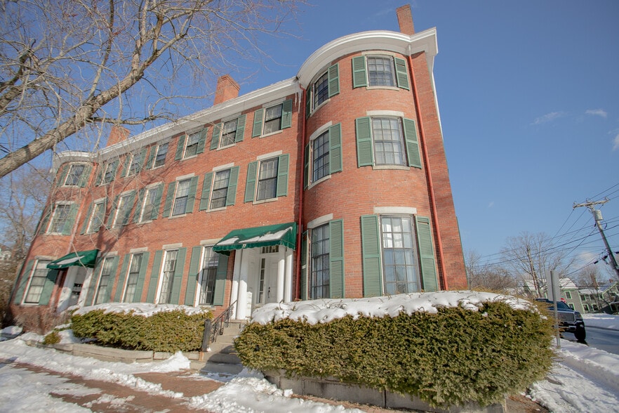 More Photos Of 77 Broadway, Bangor Flex For Sale