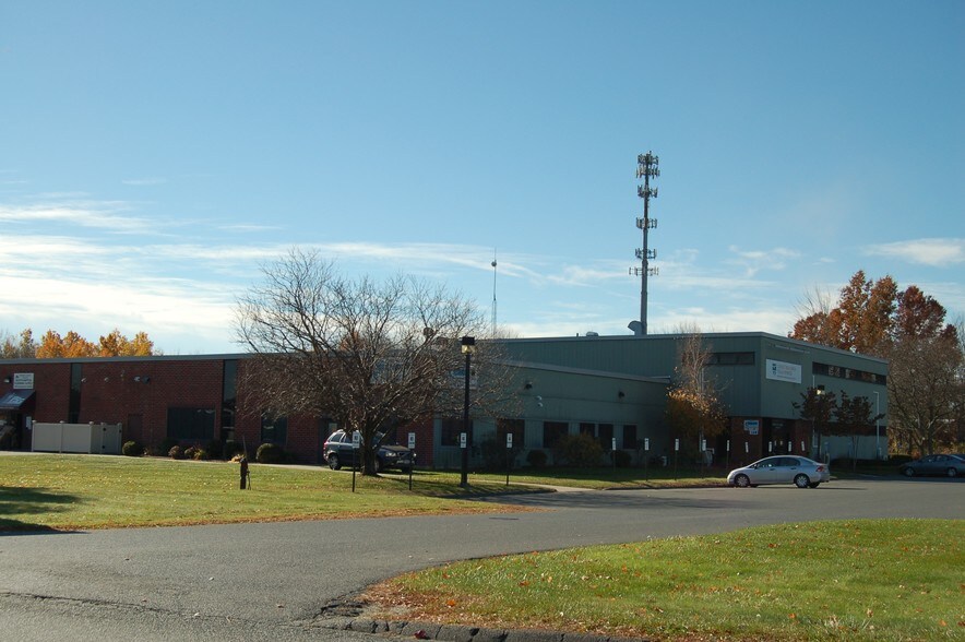 More Photos Of 168 Industrial Dr, Northampton Light Distribution For Lease