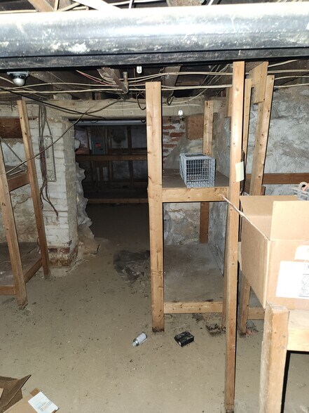 More Photos Of 3149 Kensington Ave, Philadelphia Storefront For Sale