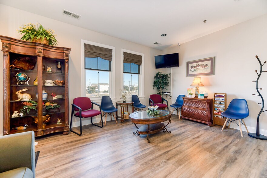 More Photos Of 3210 N Croatan Hwy, Kill Devil Hills Office Residential For Sale