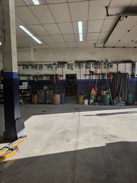 More Photos Of 3541-3549-3553 S. Hanover St., Baltimore Auto Repair For Sale