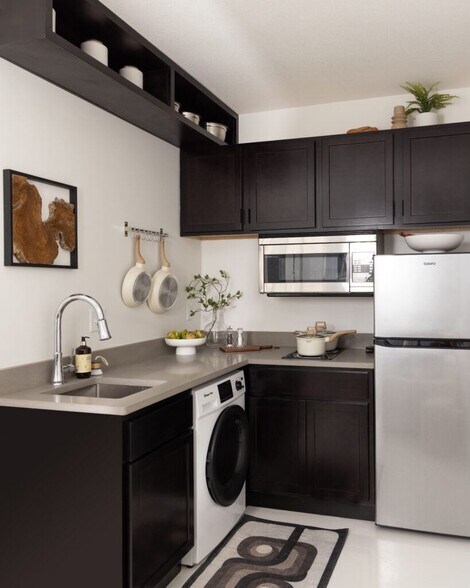 More Photos Of 2950 Summit St, Kansas City Apartments For Sale