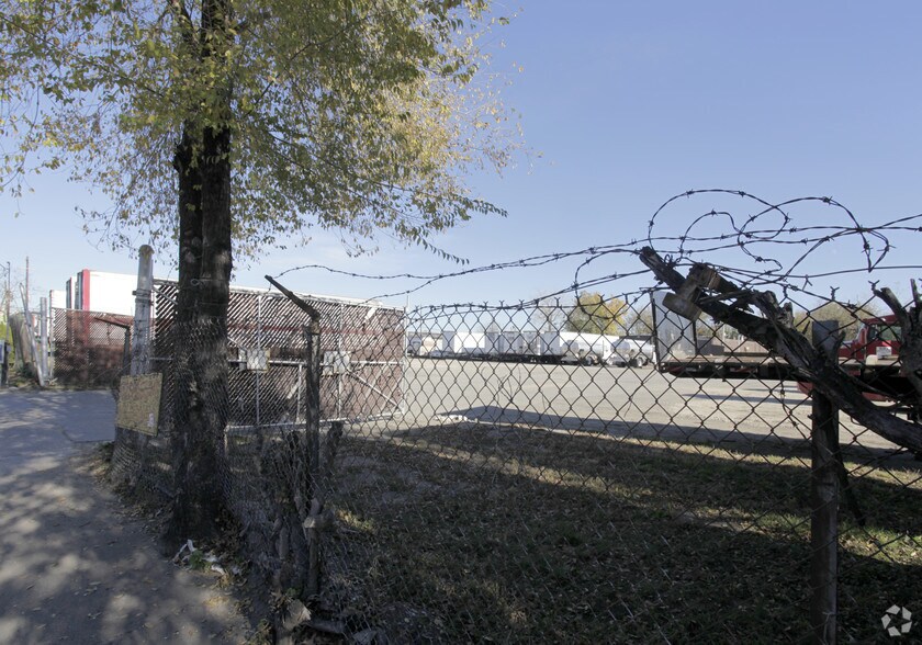 More Photos Of 1476 River Ave, Camden Truck Terminal For Sale