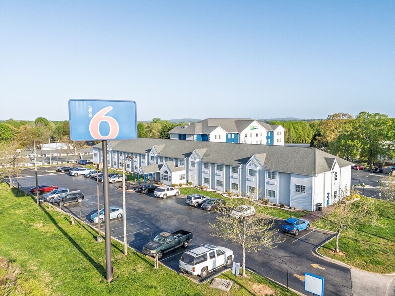 More Photos Of 1901 Broadcast St, Gastonia Hotel For Sale