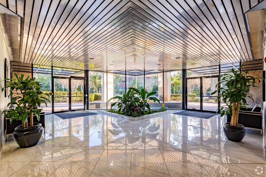 More Photos Of 1060 Maitland Center Commons, Maitland Unknown For Lease