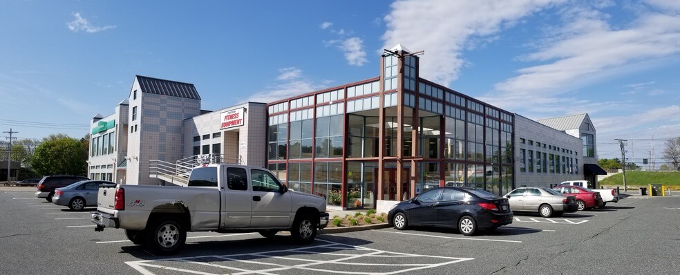 More Photos Of 303 Worcester Rd, Framingham Unknown For Lease