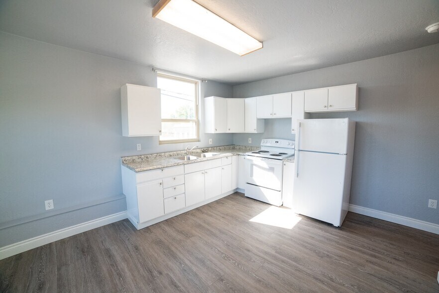 More Photos Of 809 15th St, Fort Benton Apartments For Sale