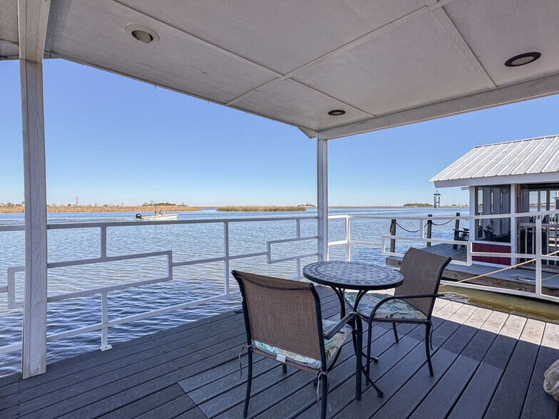 More Photos Of 309 Water St, Apalachicola Marina For Sale