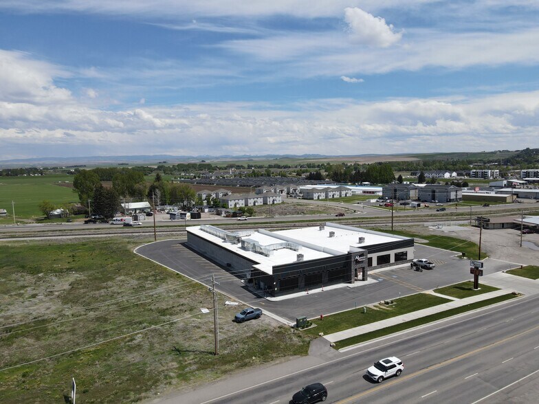 More Photos Of 870 N 2nd E, Rexburg General Retail For Lease
