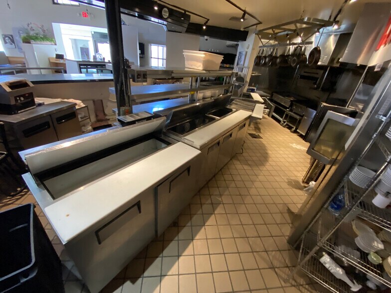 More Photos Of 326 S Guadalupe St, Santa Fe Restaurant For Lease