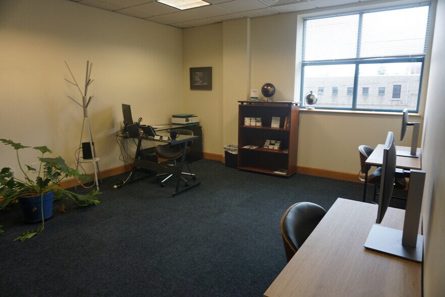 More Photos Of 63 Putnam St, Saratoga Springs Coworking Space
