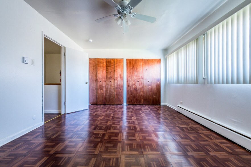 More Photos Of 1450 E 154th Pl, Dolton Apartments For Sale