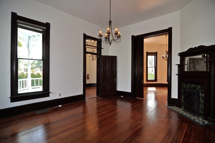 More Photos Of 1000 E Cesar Chavez St, Austin Loft Creative Space For Lease