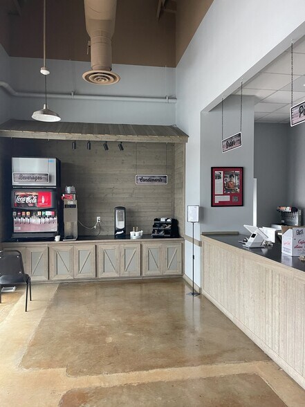 More Photos Of 7673 Perkins Rd, Baton Rouge Storefront For Lease