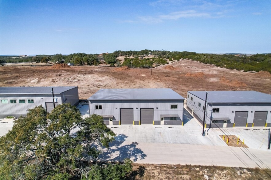 More Photos Of 10020 Darden Hill Rd, Austin Light Distribution For Sale