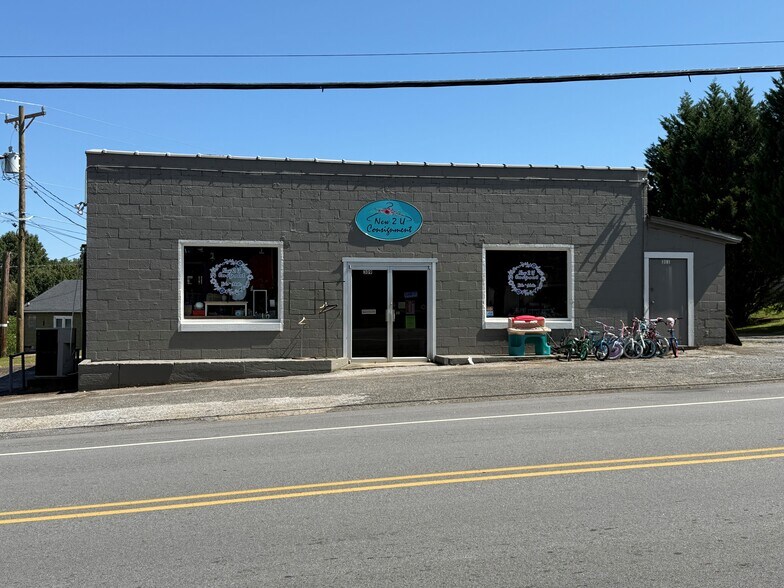 More Photos Of 309 S Main St, Jonesville Freestanding For Lease