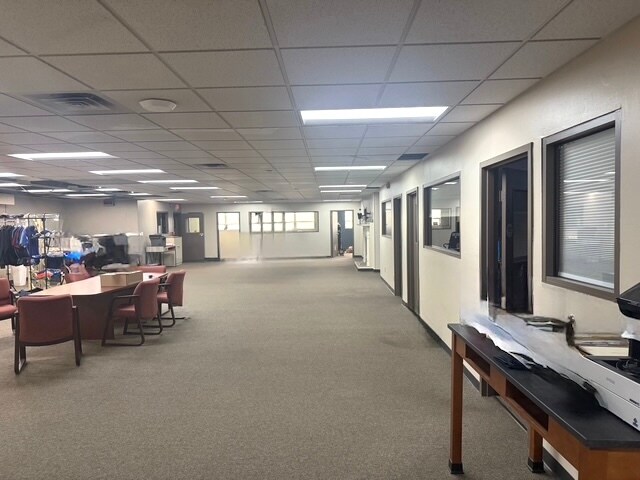 More Photos Of 245 Grandview Ave, Bellevue Light Distribution For Sale