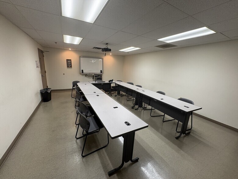 More Photos Of 2100 S Yellow Springs St, Springfield Warehouse For Sale