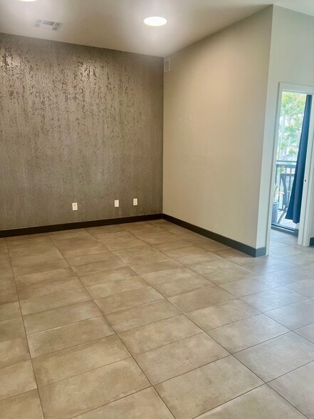 More Photos Of 5748-5752 E 2nd St, Long Beach Storefront Retail Office For Lease