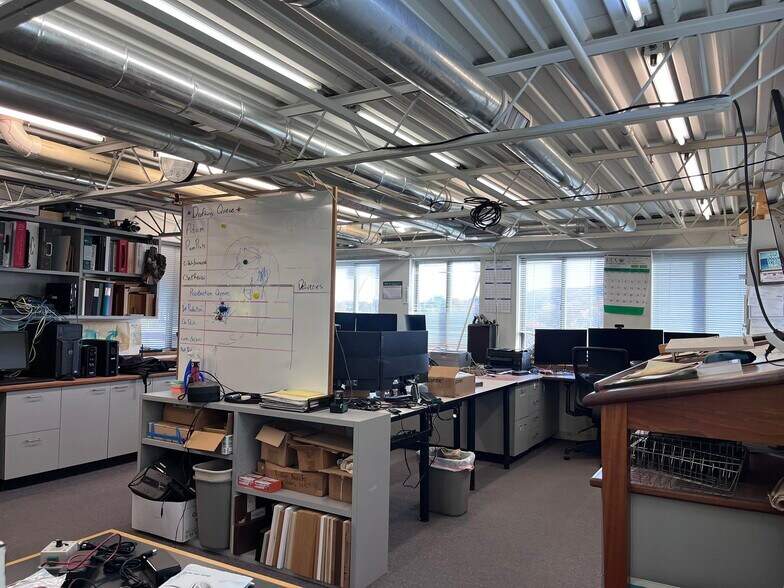 More Photos Of 1329 E High St, Charlottesville Warehouse For Sale