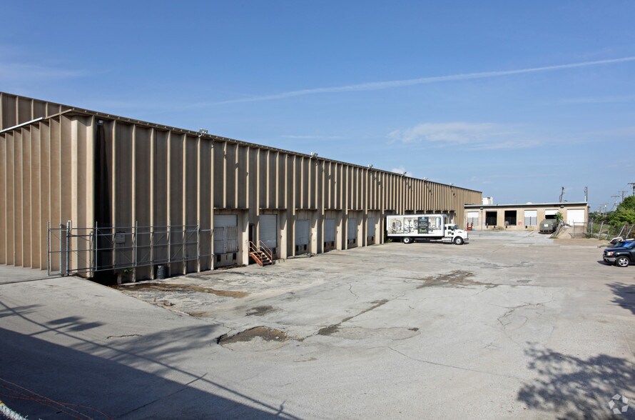 More Photos Of 4355 Lyndon B Johnson Fwy, Dallas Freestanding For Lease