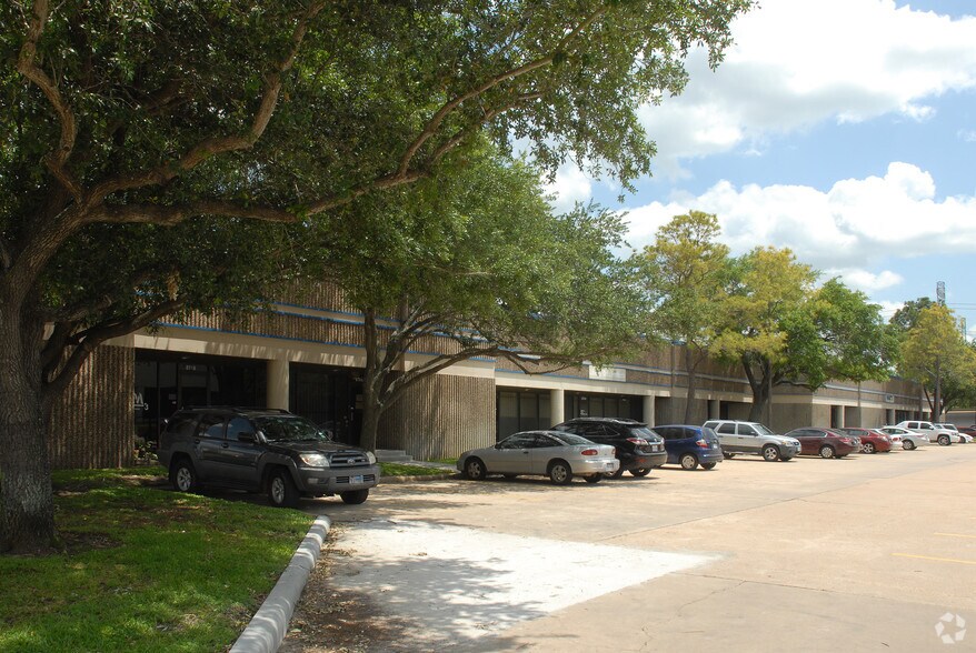 More Photos Of 8784-8798 Westpark Dr, Houston Unknown For Lease