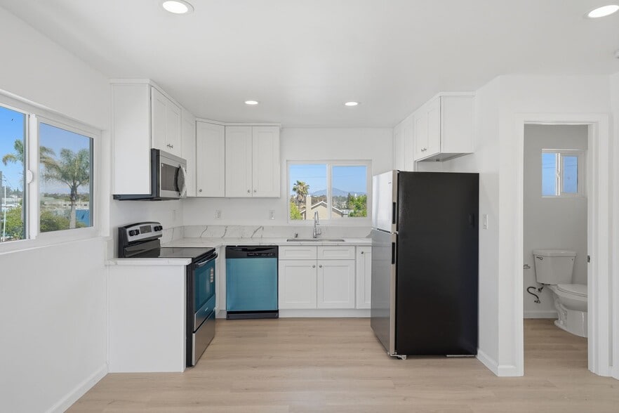More Photos Of 3153-55 G St, San Diego Apartments For Sale