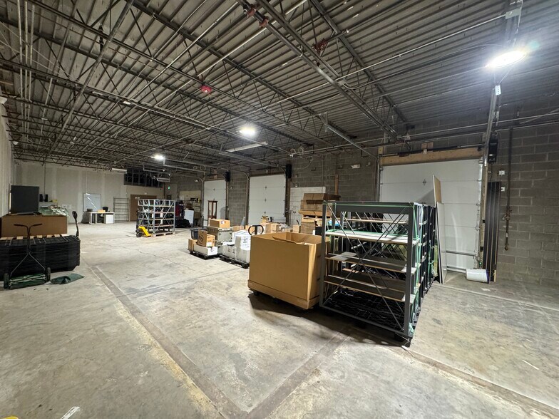 More Photos Of 2498 W 2nd Ave, Denver Warehouse For Lease