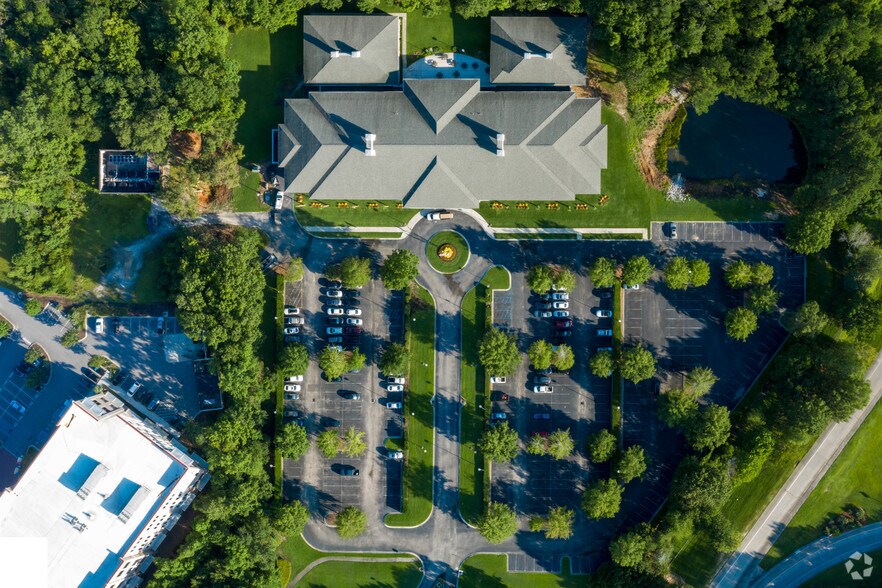 More Photos Of 146 Fairchild St, Charleston Office For Lease