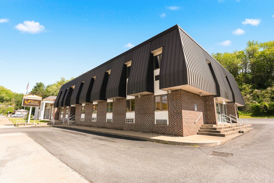 Primary Photo Of 11 W Main St, Mannington Office For Lease
