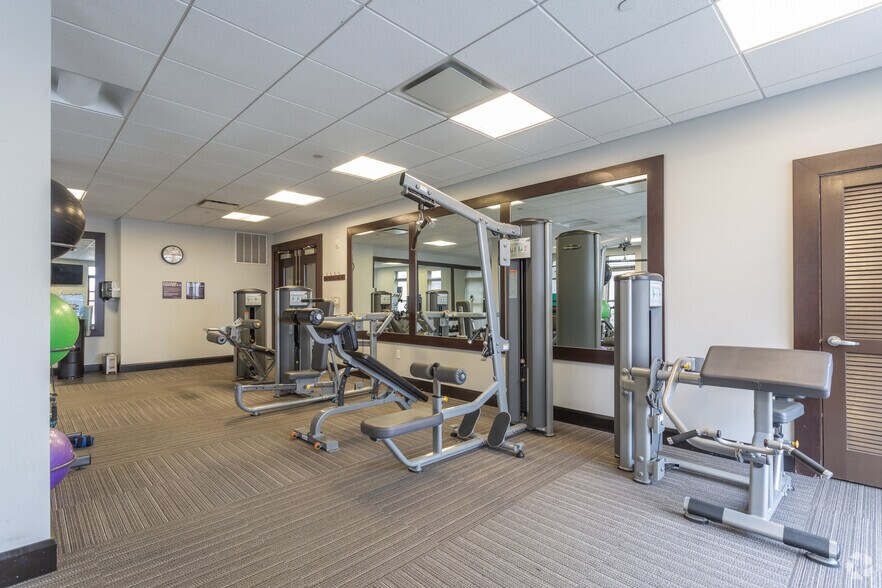 More Photos Of 670 Downey Green, Hampton Apartments For Sale