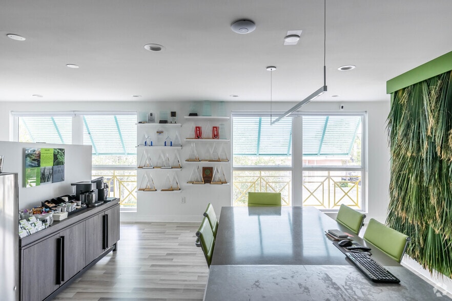 More Photos Of 101 SE 2nd Ave, Delray Beach Restaurant For Lease