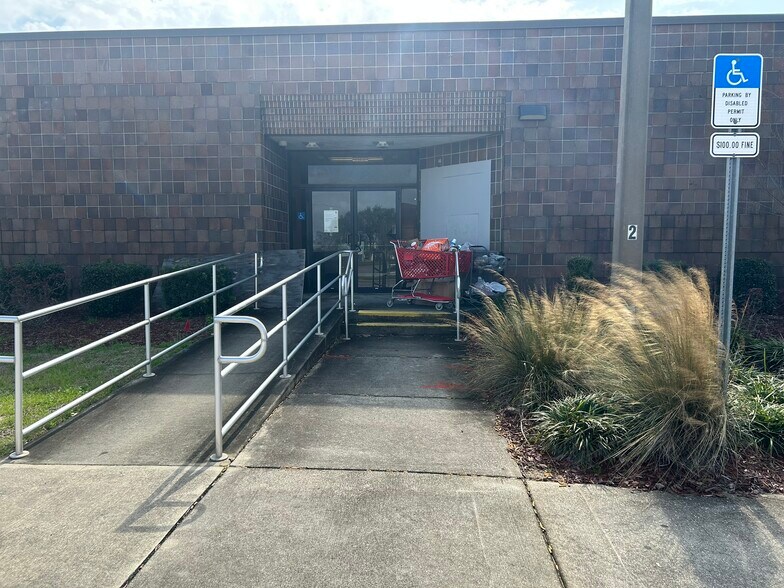 More Photos Of 4441 Bayou Blvd, Pensacola Bank For Sale