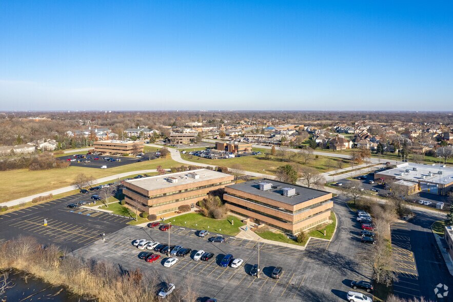 More Photos Of 20280 Governors Dr, Olympia Fields Unknown For Lease