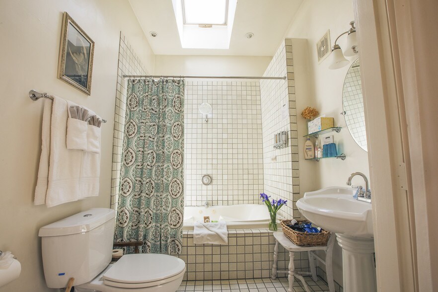 More Photos Of 171 W Spain St, Sonoma Hospitality For Sale