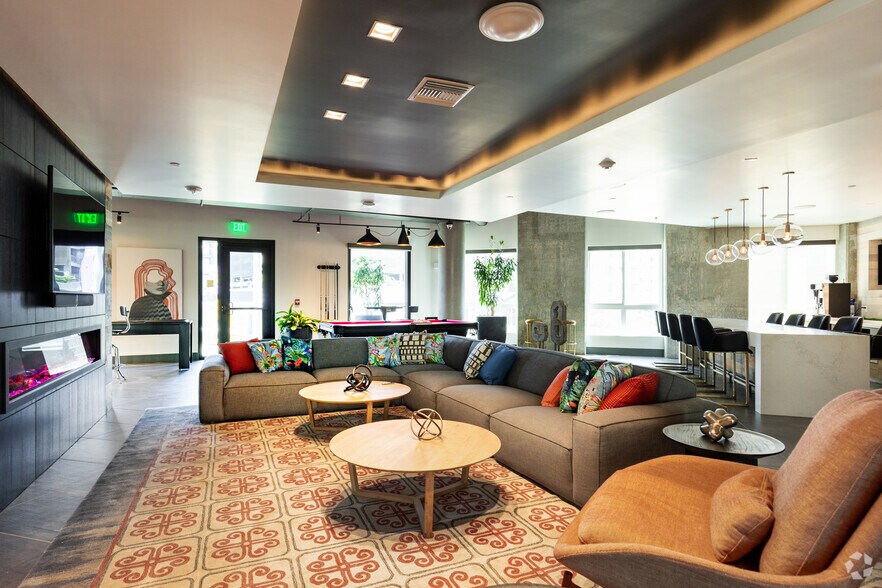 More Photos Of 1331 N Cahuenga Blvd, Los Angeles Apartments For Lease