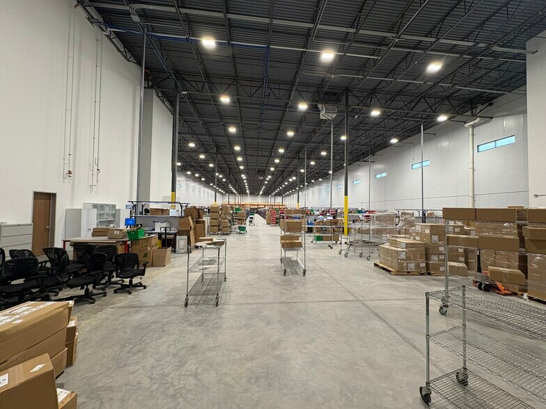 More Photos Of 15250 Frye Rd, Fort Worth Industrial For Sale