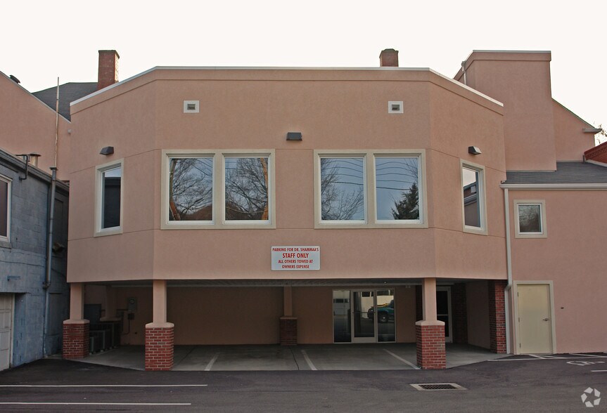 More Photos Of 3920 Maccorkle Ave SE, Charleston Medical For Lease