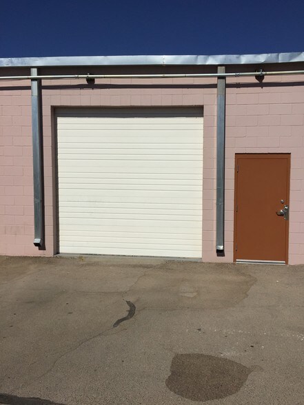 More Photos Of 11601 Pellicano Dr, El Paso Warehouse For Lease