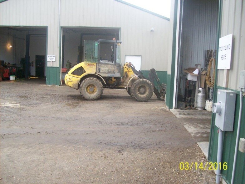 More Photos Of 62805 MN Highway 24, Litchfield Auto Salvage Facility For Sale