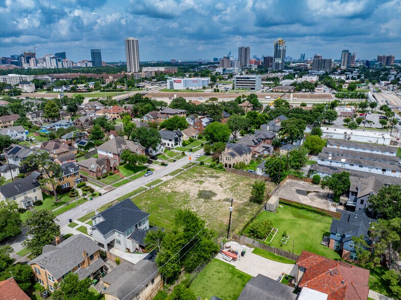 More Photos Of 2427 Oakdale St, Houston Land For Sale