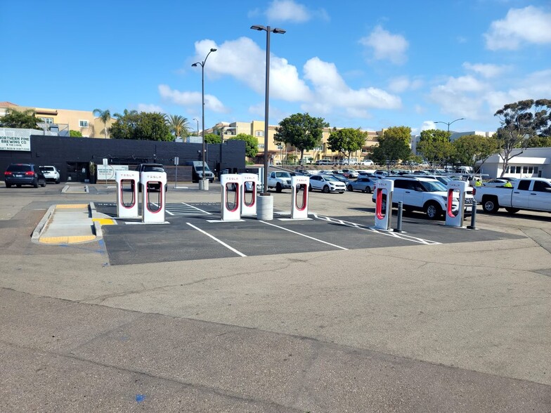 More Photos Of 1006-1036 Mission Ave, Oceanside Unknown For Lease