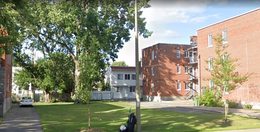 Primary Photo Of Boul Saint-Michel, Montréal Land For Sale