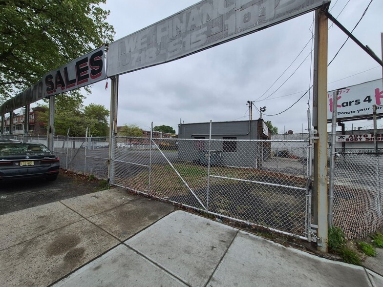 More Photos Of 3203 Boston Rd, Bronx Auto Dealership For Lease