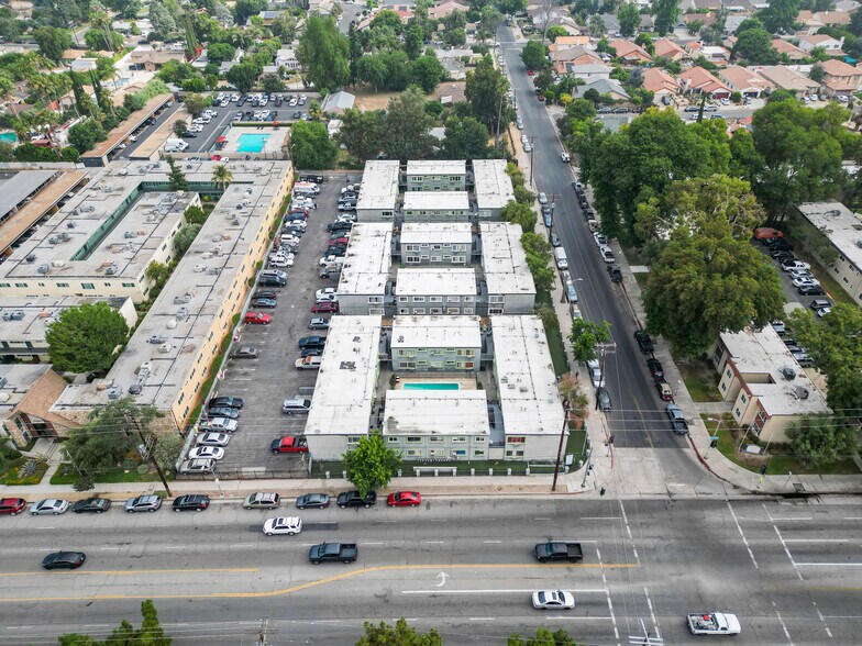 More Photos Of 8305-8325 Variel Ave, Canoga Park Apartments For Sale