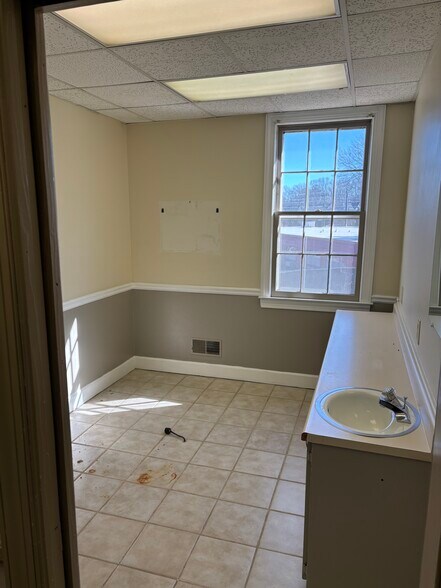 More Photos Of 573 Concord Rd SE, Smyrna Medical For Lease