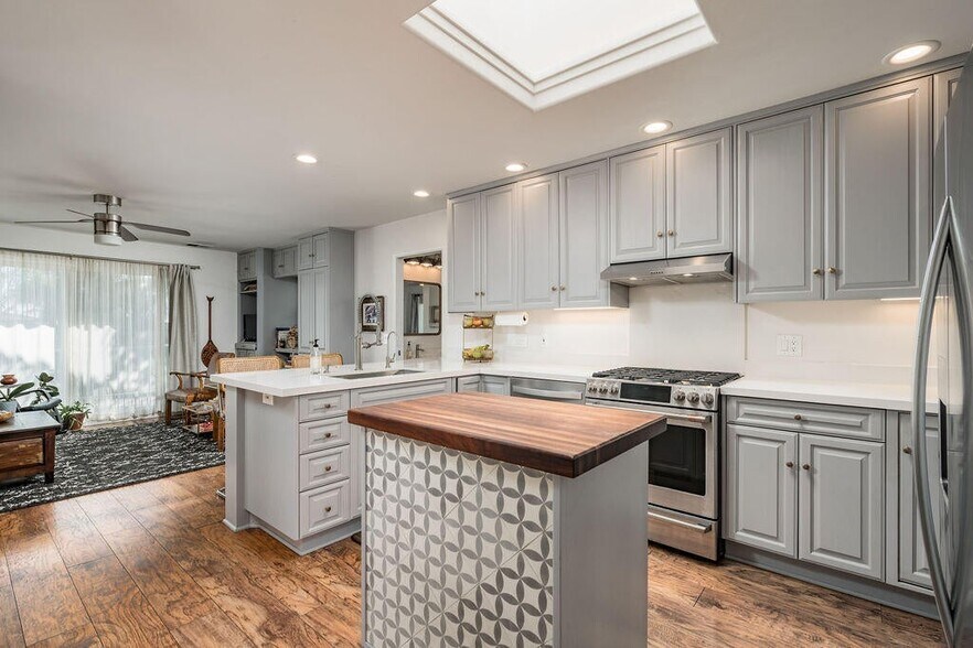 More Photos Of 440 Corona Del Mar, Santa Barbara Apartments For Sale