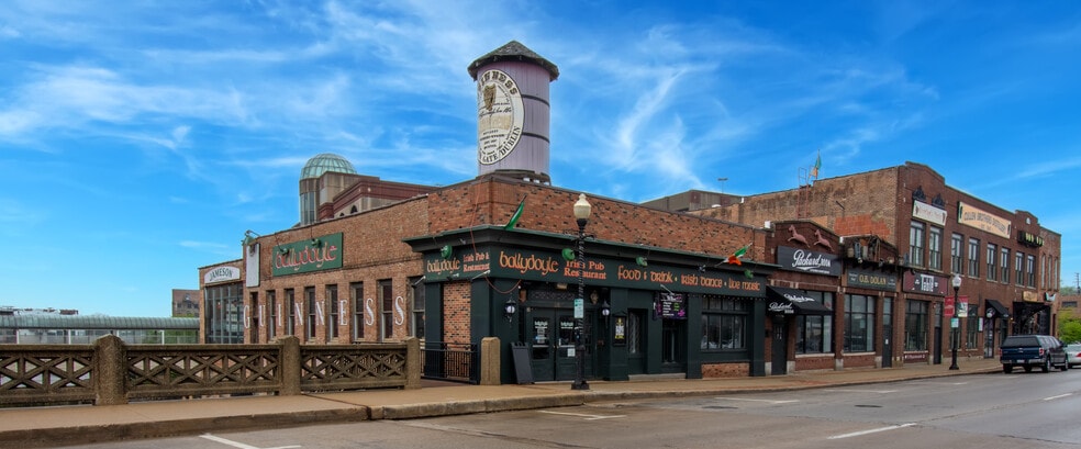 Primary Photo Of 28-42 W New York St, Aurora General Retail For Sale